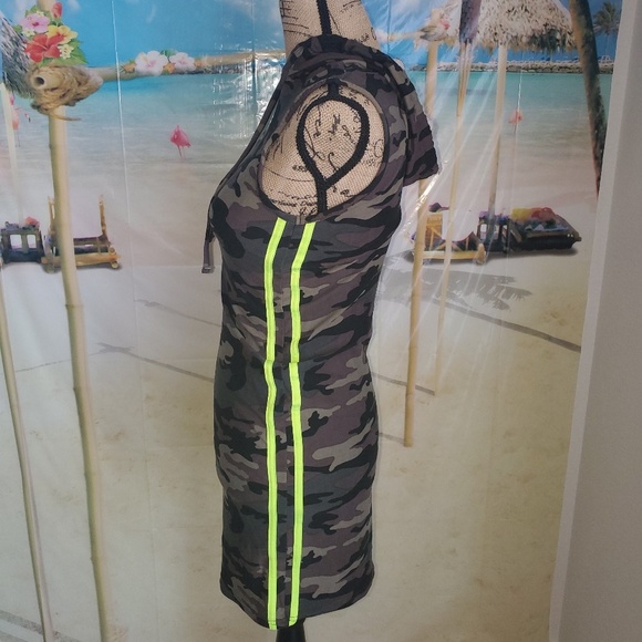 Camo Short Sleeve Hooded Casual Dress - Picture 5 of 8